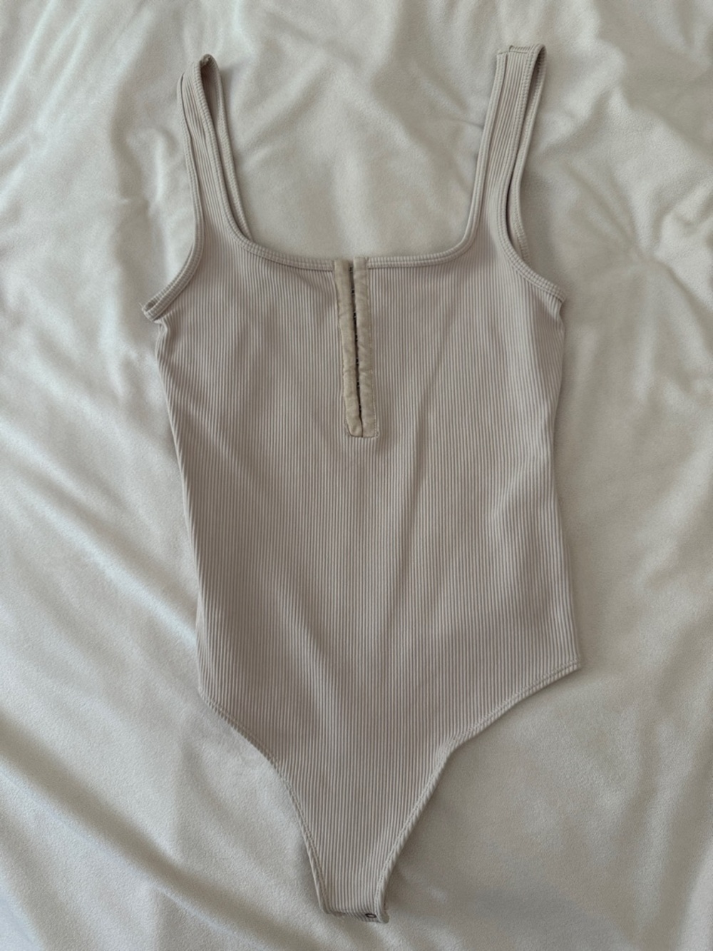 A&F Ribbed Scoop Neck Bodysuit in Light Taupe